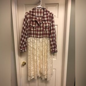 Boho vintage look plaid and lace duster NWOT. Shabby Tree Boutique